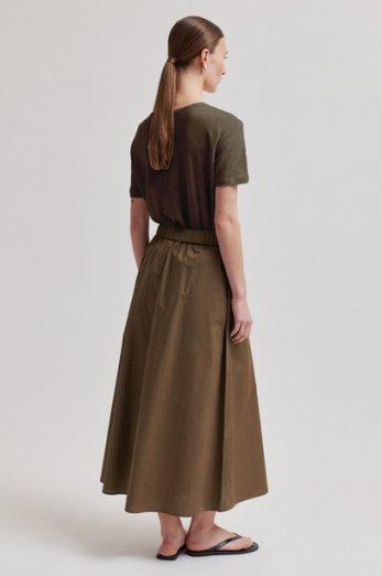 Second female Peony Tee canteen