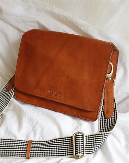O my bag audrey cognac classic leather- checkedred strap