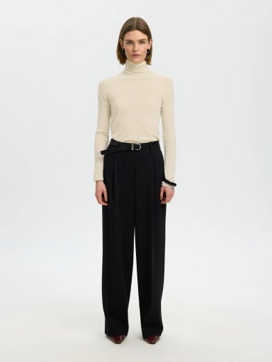 selected femme
