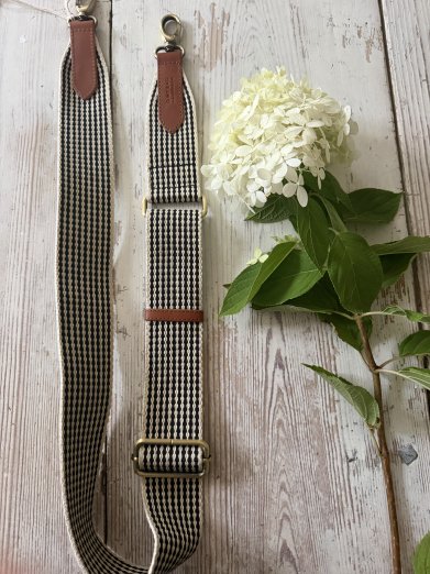 O my bag strap cognac check långt