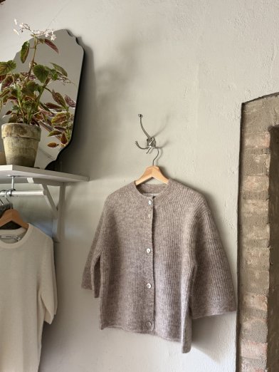 Second female Andrea Cardigan beige