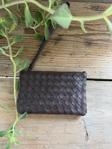 O my bag Lexi - chocolate Woven clutch