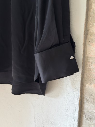 Levete room ulani blus