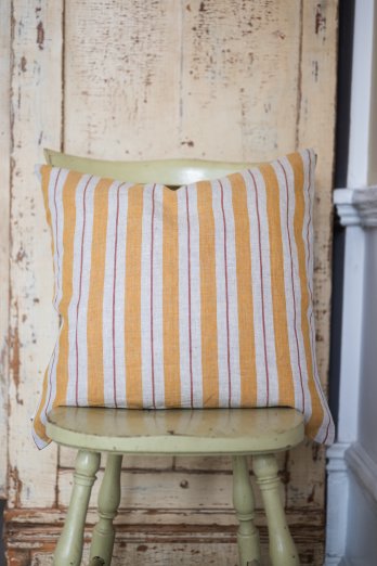 Live Linen Segue Cushion (Mustard Segue)