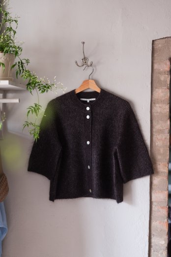 Second female andrea kofta chocolate