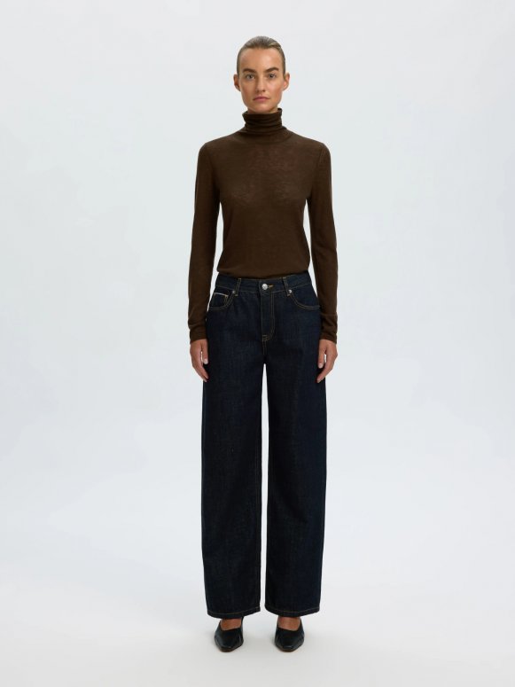 selected femme