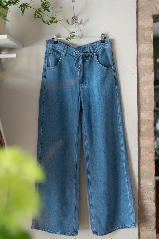 second female irvine jeans
